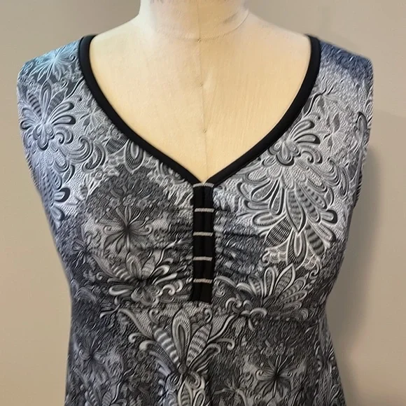 Gerry sleeveless A line paisley dress with pockets and bra top - Picture 2 of 7